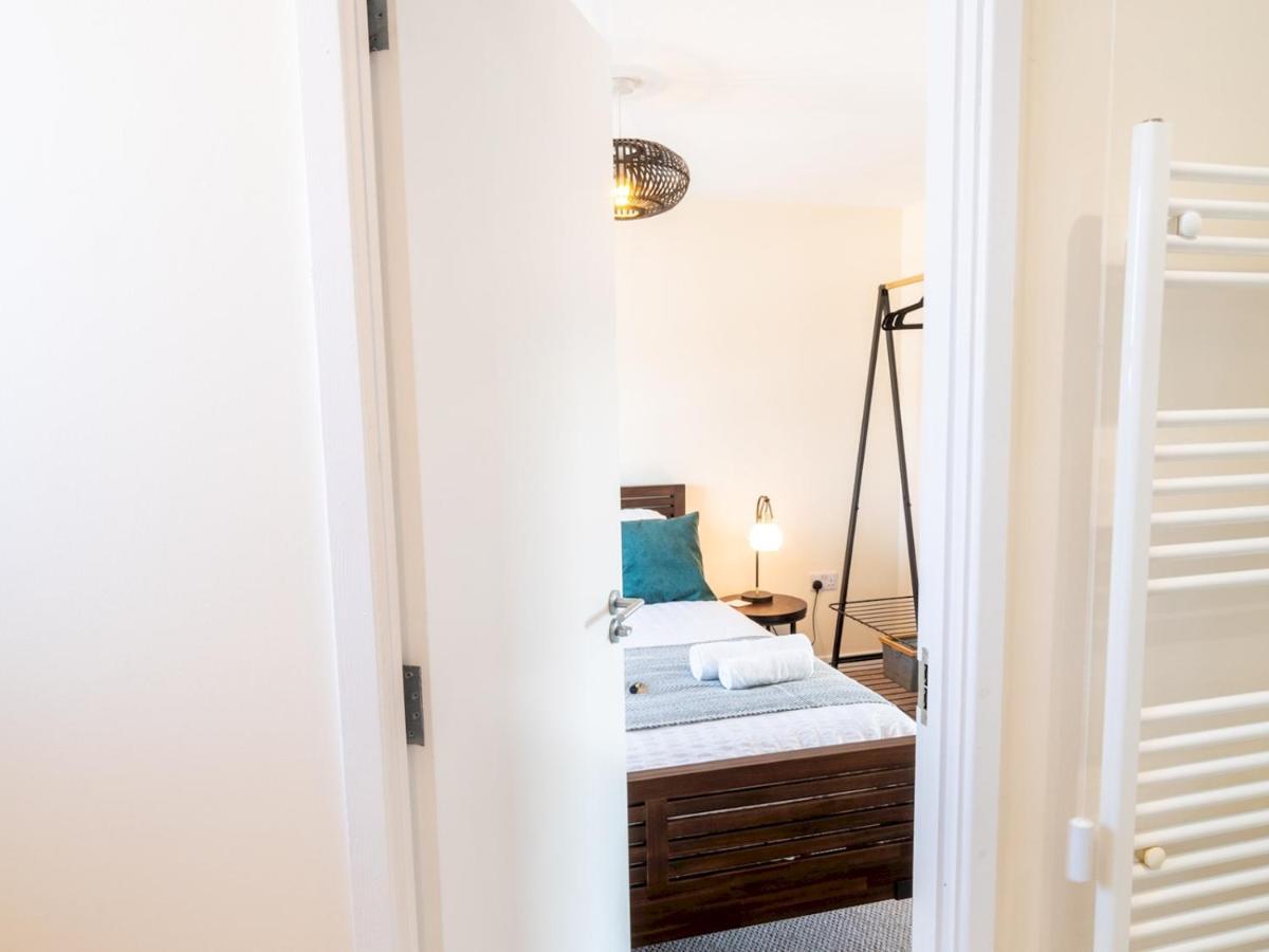 Pass The Keys New 3Bedroom House With Free Parking On Premises Nottingham Luaran gambar